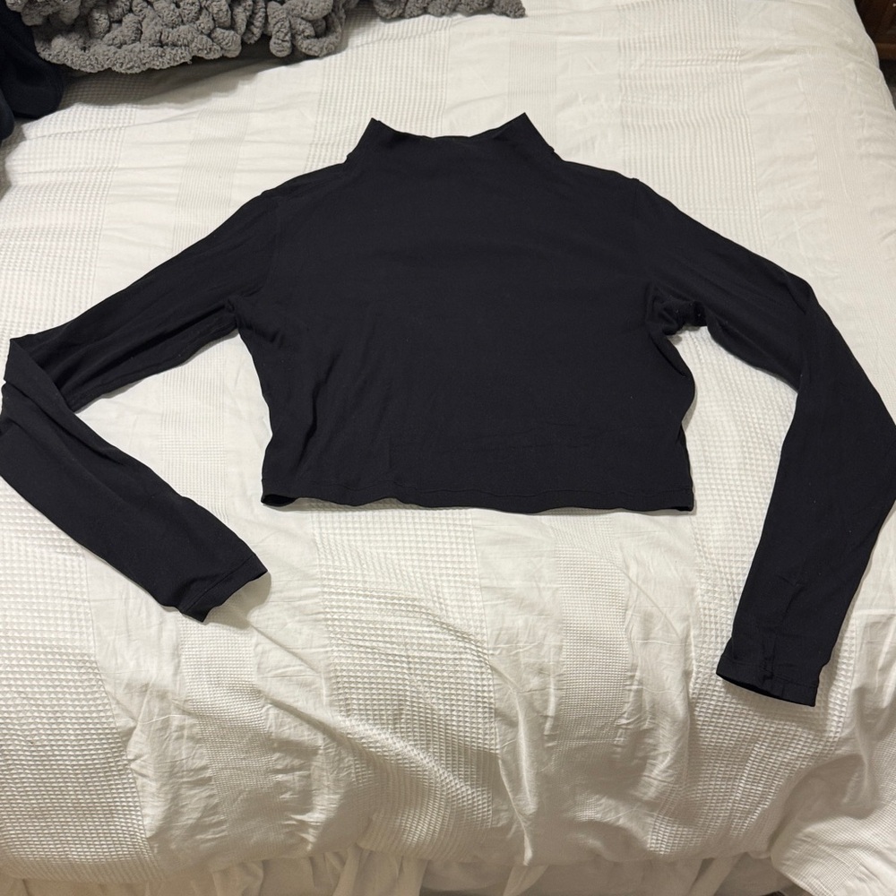 lululemon athletica Black Crop Top